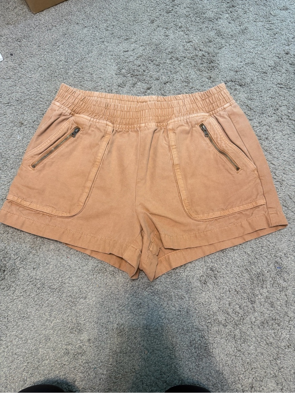 aerie Elastic-Waist Utility Shorts in Peach